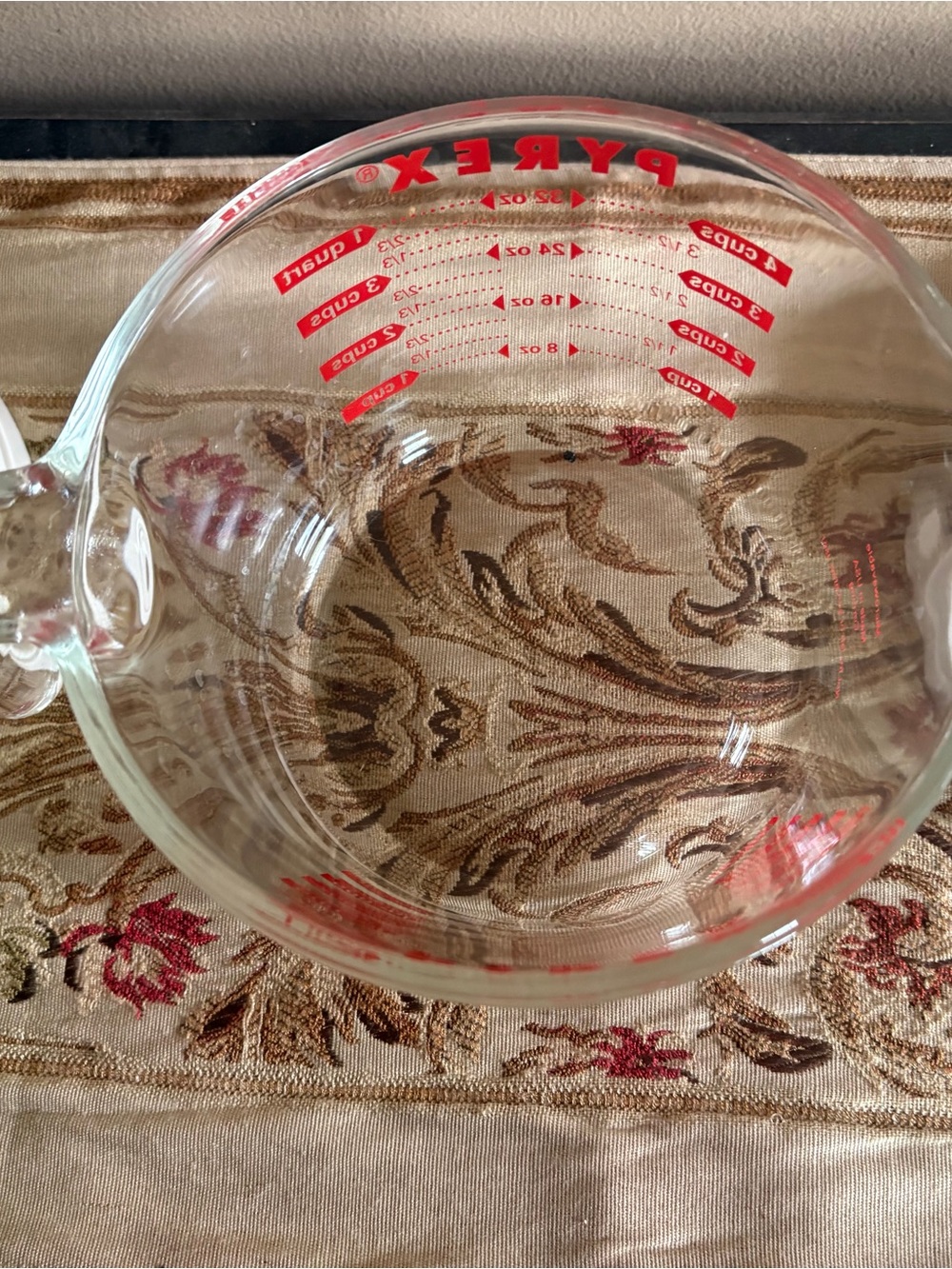 Pyrex Clear Glass Measuring Bowl with Red Graduations - Picture 4 of 4